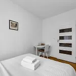 Apartment Nerudy Comfy Living By Bookinghost *