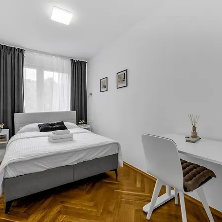 Nerudy Comfy Living By Bookinghost ורשה