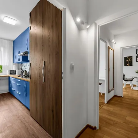Nerudy Comfy Living By Bookinghost شقة وارسو