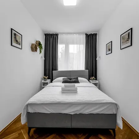 Nerudy Comfy Living By Bookinghost * ワルシャワ