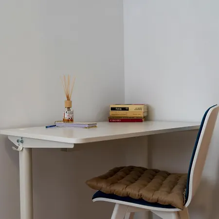 Nerudy Comfy Living By Bookinghost דירה