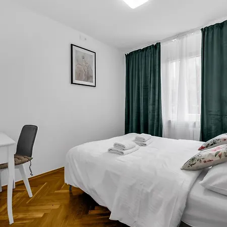 Nerudy Comfy Living By Bookinghost ワルシャワ