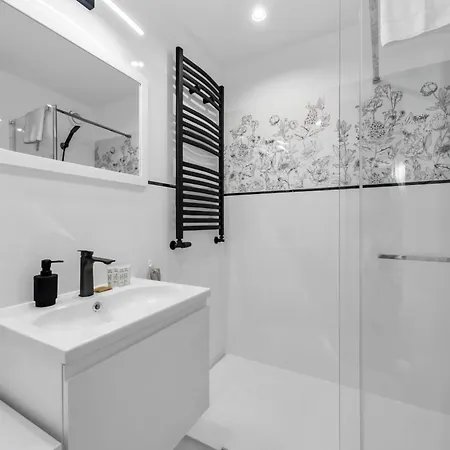 Nerudy Comfy Living By Bookinghost ורשה