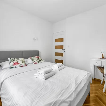 アパート Nerudy Comfy Living By Bookinghost *