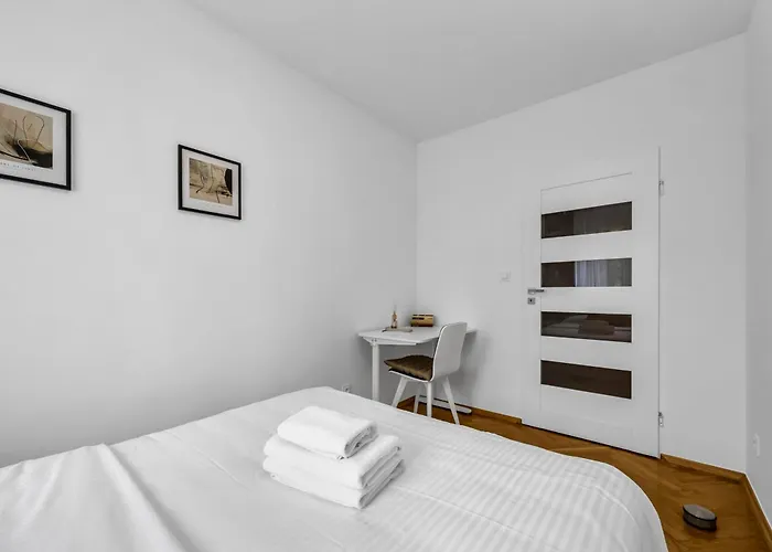 Lejlighed Nerudy Comfy Living By Bookinghost *